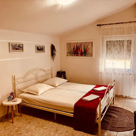 Apartment Mirjana Hodilje